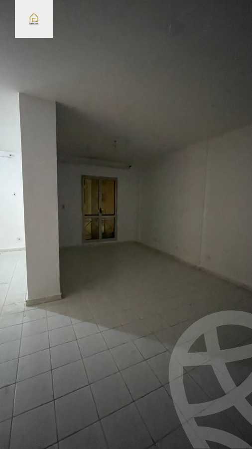 https://aqarmap.com.eg/en/listing/5731546-for-sale-cairo-new-cairo-lrhb-city-phase-1-ahmed-rami-st