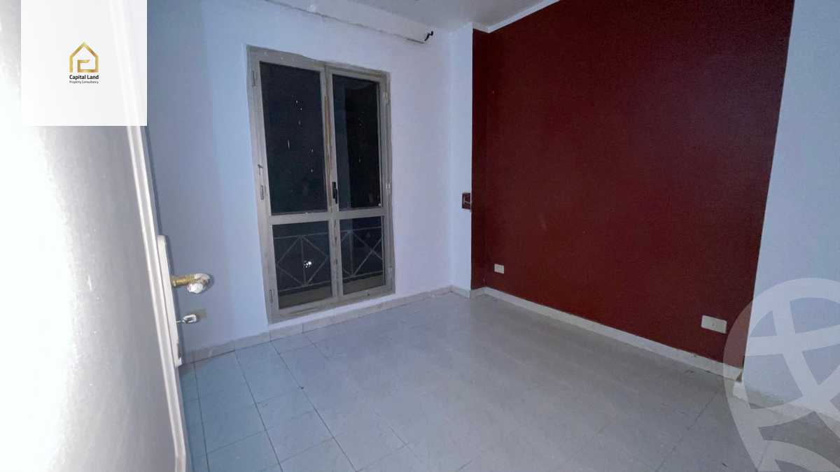 https://aqarmap.com.eg/en/listing/5731546-for-sale-cairo-new-cairo-lrhb-city-phase-1-ahmed-rami-st