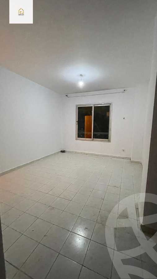 https://aqarmap.com.eg/en/listing/5731546-for-sale-cairo-new-cairo-lrhb-city-phase-1-ahmed-rami-st