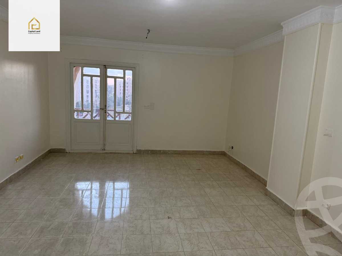 https://aqarmap.com.eg/ar/listing/5733659-for-rent-cairo-new-cairo-lrhb-city-phase-5-talaat-mostafa-st