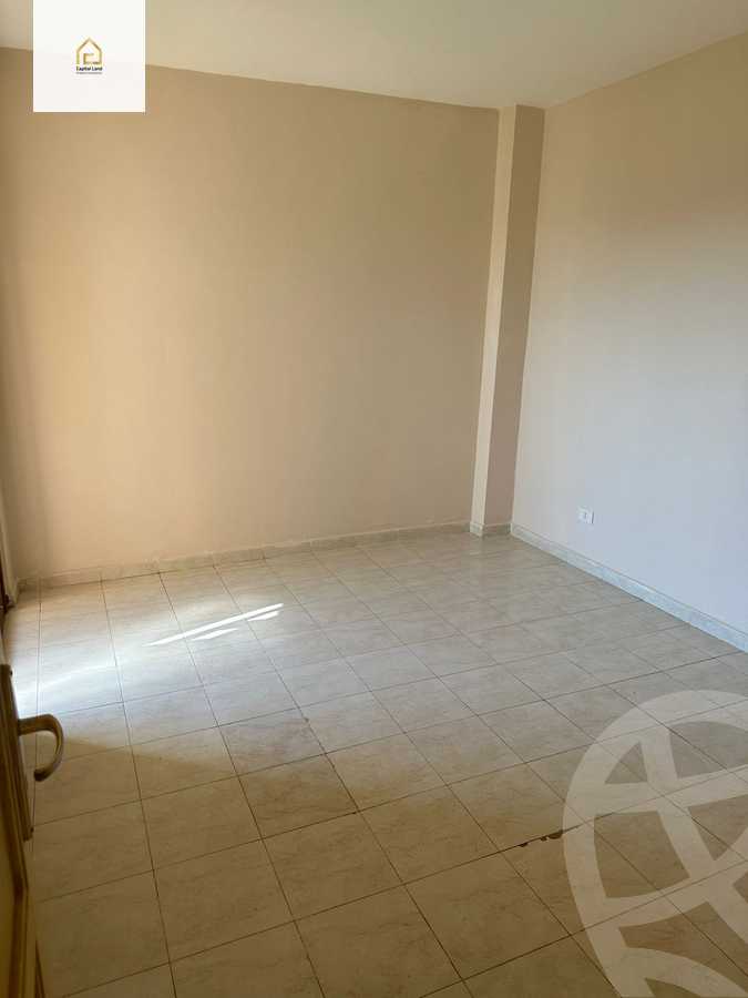 https://aqarmap.com.eg/en/listing/5752002-for-sale-cairo-new-cairo-lrhb-city-phase-5-ibn-al-nafees-st