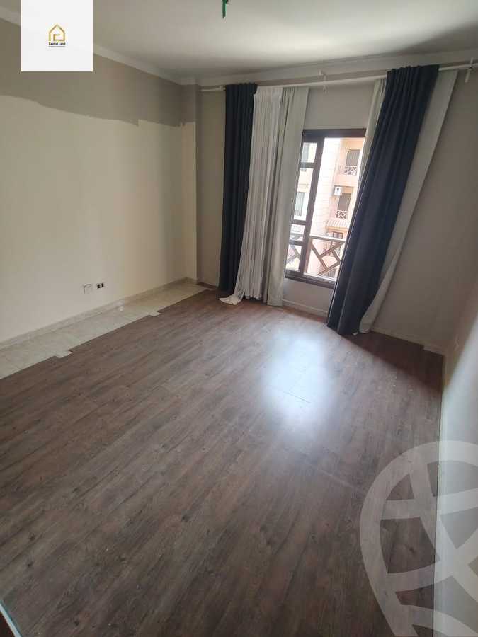 https://aqarmap.com.eg/ar/listing/5752609-for-sale-cairo-new-cairo-lrhb-city-phase-5-ibn-al-nafees-st