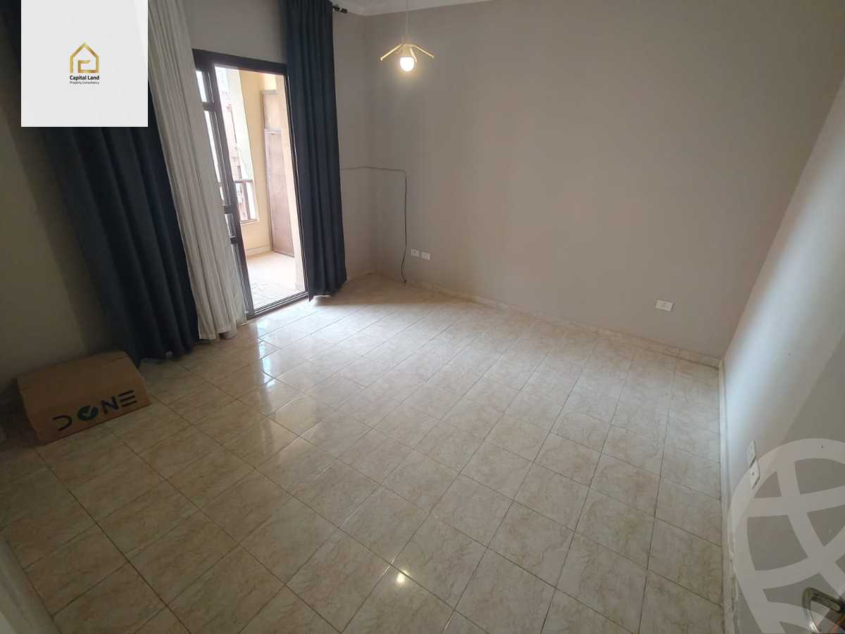 https://aqarmap.com.eg/ar/listing/5752609-for-sale-cairo-new-cairo-lrhb-city-phase-5-ibn-al-nafees-st