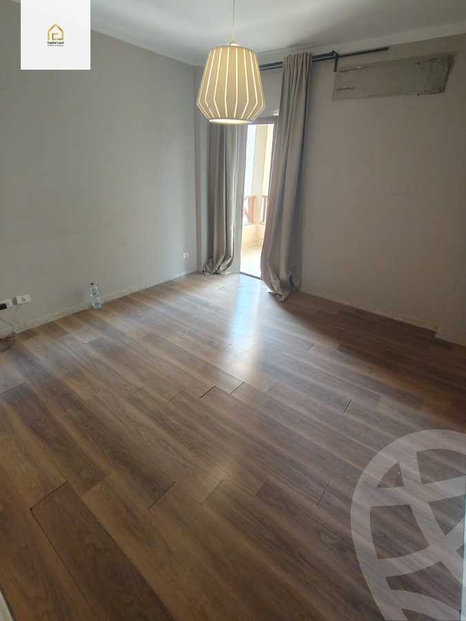 https://aqarmap.com.eg/ar/listing/5752609-for-sale-cairo-new-cairo-lrhb-city-phase-5-ibn-al-nafees-st