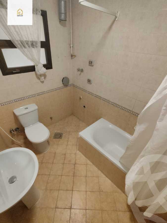 https://aqarmap.com.eg/ar/listing/5752609-for-sale-cairo-new-cairo-lrhb-city-phase-5-ibn-al-nafees-st