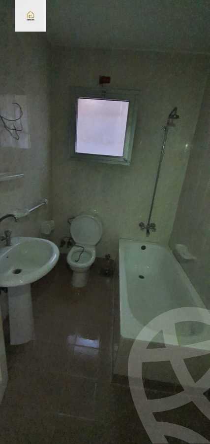 https://aqarmap.com.eg/en/listing/5755782-for-sale-cairo-new-cairo-lrhb-city-phase-2-saed-ibn-mouaaz-st