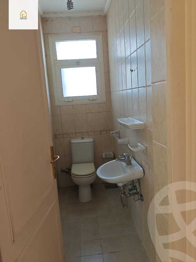 https://aqarmap.com.eg/en/listing/5756089-for-rent-cairo-new-cairo-lrhb-city-phase-4-mohammed-farid-st