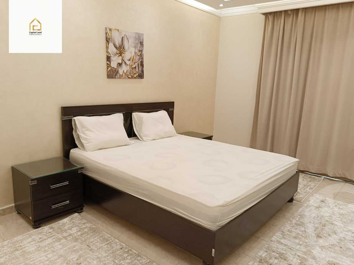 https://aqarmap.com.eg/en/listing/5763071-for-sale-cairo-new-cairo-lrhb-city-phase-5-talaat-mostafa-st