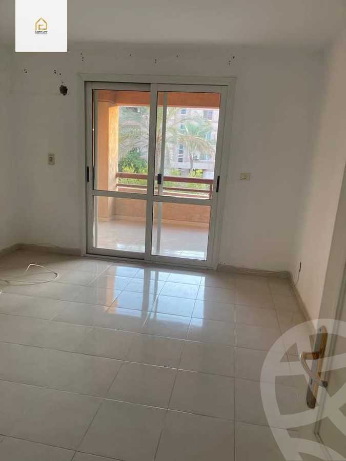 https://aqarmap.com.eg/en/listing/5810222-for-sale-cairo-new-cairo-lrhb-city-phase-4-mohammed-farid-st