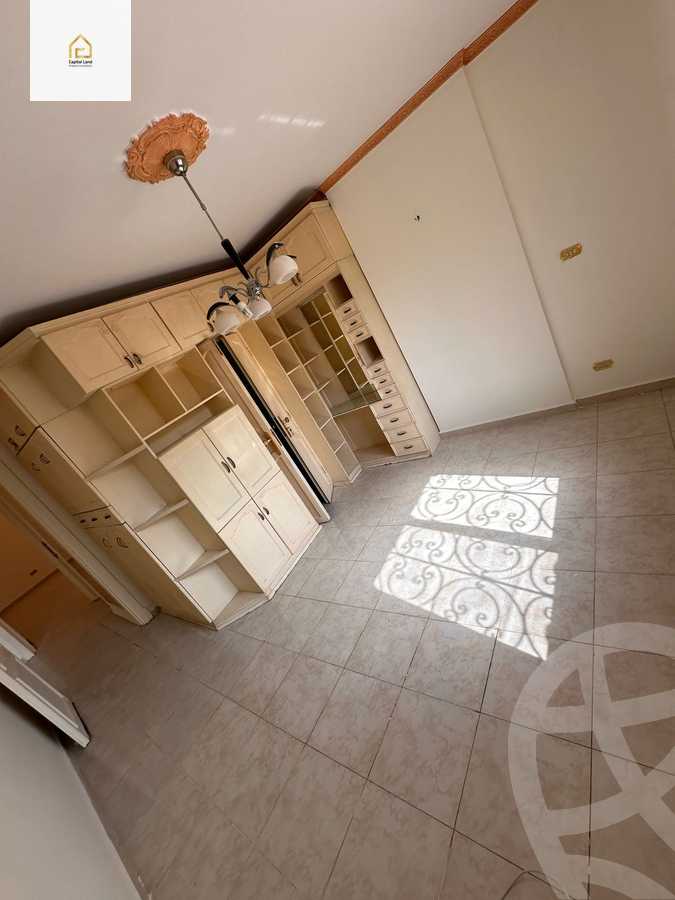 https://aqarmap.com.eg/en/listing/5835372-for-rent-cairo-new-cairo-lrhb-city-phase-4-mostafa-el-nahaas-st