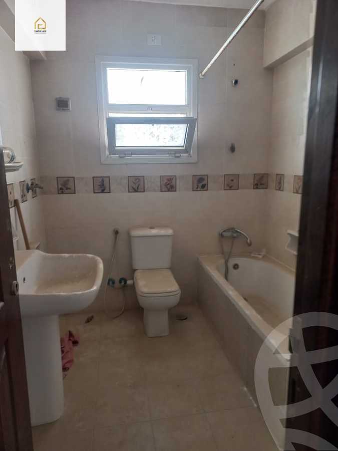https://aqarmap.com.eg/en/listing/5839328-for-sale-cairo-new-cairo-lrhb-city-phase-8