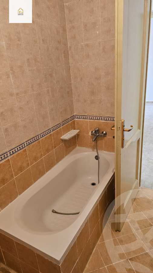 https://aqarmap.com.eg/en/listing/5848786-for-sale-cairo-new-cairo-lrhb-city-phase-5-ibn-al-nafees-st