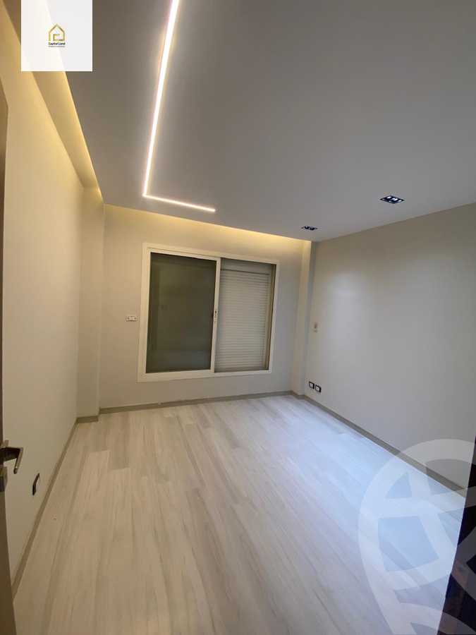 https://aqarmap.com.eg/en/listing/5863358-for-sale-cairo-new-cairo-lrhb-city-phase-4-mostafa-el-nahaas-st