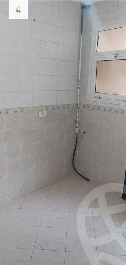 https://aqarmap.com.eg/en/listing/5871248-for-sale-cairo-new-cairo-lrhb-city-phase-4-mohammed-farid-st