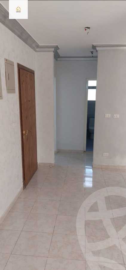 https://aqarmap.com.eg/en/listing/5871248-for-sale-cairo-new-cairo-lrhb-city-phase-4-mohammed-farid-st