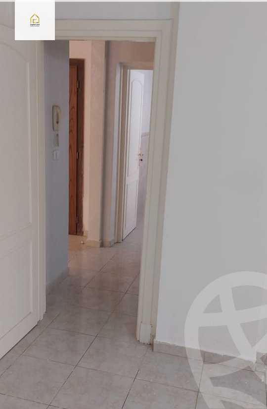 https://aqarmap.com.eg/en/listing/5871248-for-sale-cairo-new-cairo-lrhb-city-phase-4-mohammed-farid-st