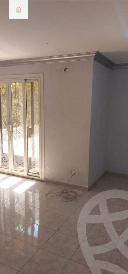 https://aqarmap.com.eg/en/listing/5871248-for-sale-cairo-new-cairo-lrhb-city-phase-4-mohammed-farid-st