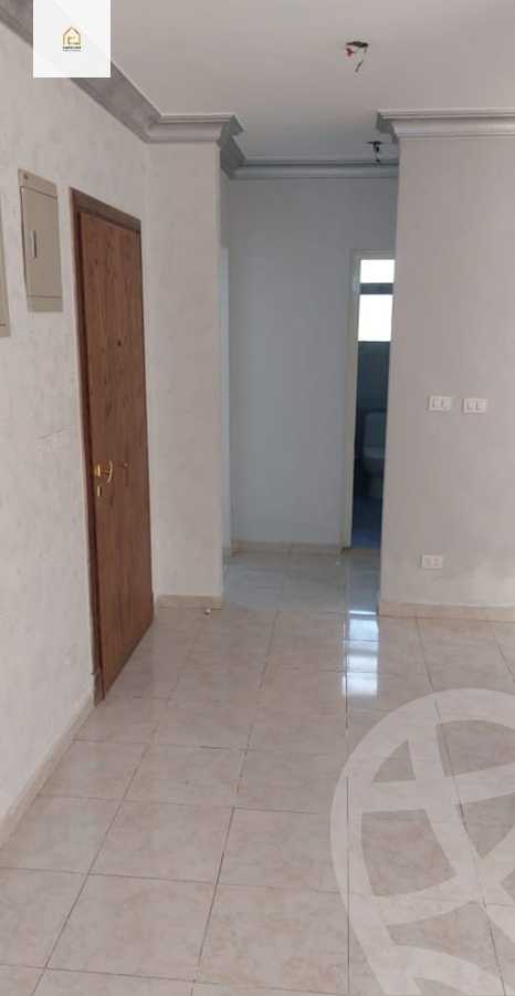 https://aqarmap.com.eg/en/listing/5873474-for-sale-cairo-new-cairo-lrhb-city-phase-4-mohammed-farid-st