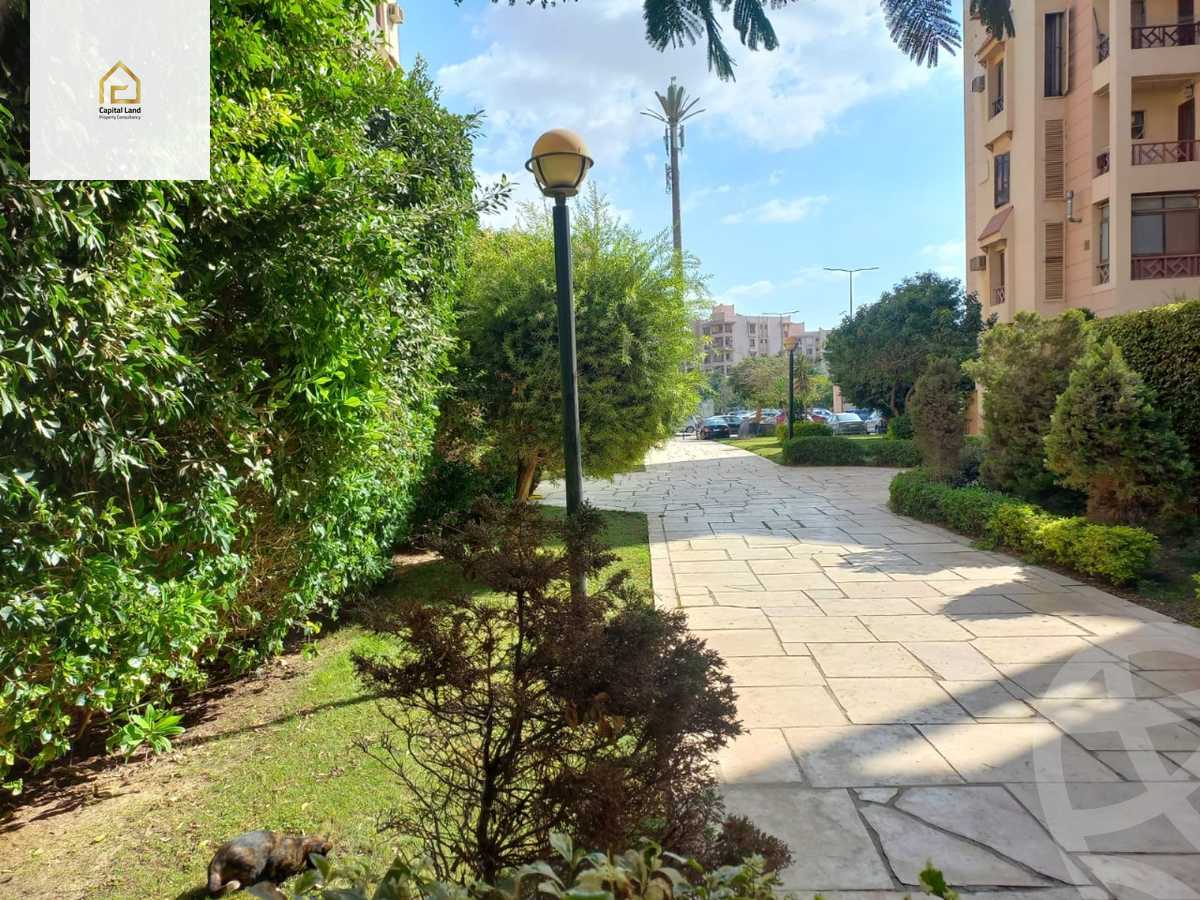 https://aqarmap.com.eg/en/listing/5880385-for-sale-cairo-new-cairo-lrhb-city-phase-5-ibn-al-nafees-st