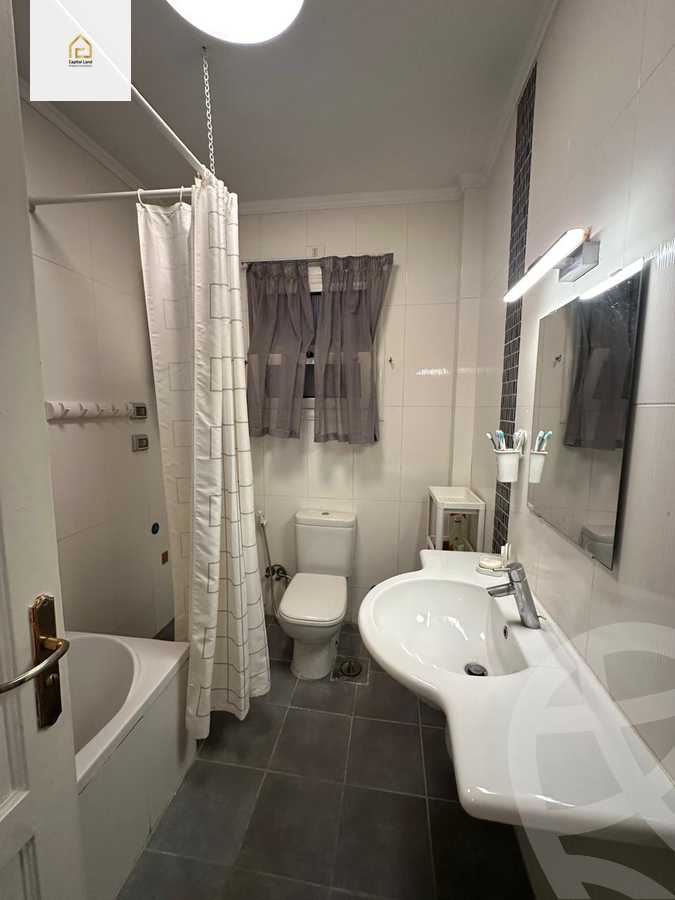https://aqarmap.com.eg/ar/listing/5883486-for-sale-cairo-new-cairo-lrhb-city-phase-5-ibn-al-nafees-st