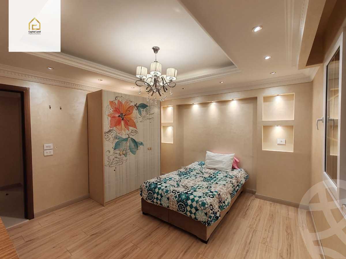 https://aqarmap.com.eg/en/listing/5886982-for-rent-cairo-new-cairo-lrhb-city-phase-4-mohammed-farid-st
