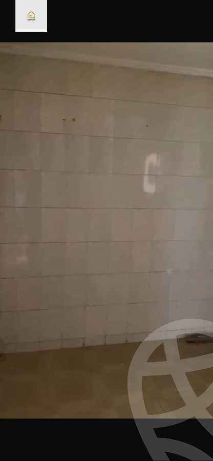 https://aqarmap.com.eg/en/listing/5900863-for-sale-cairo-new-cairo-lrhb-city-phase-1-ahmed-rami-st