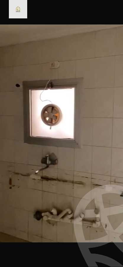 https://aqarmap.com.eg/en/listing/5900863-for-sale-cairo-new-cairo-lrhb-city-phase-1-ahmed-rami-st