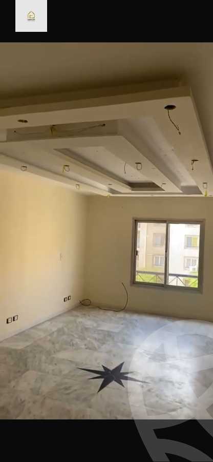 https://aqarmap.com.eg/en/listing/5900863-for-sale-cairo-new-cairo-lrhb-city-phase-1-ahmed-rami-st
