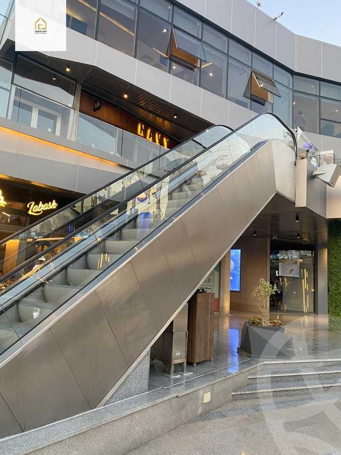 https://aqarmap.com.eg/en/listing/5904425-for-rent-cairo-new-cairo-compounds-dh-yrd-mwl