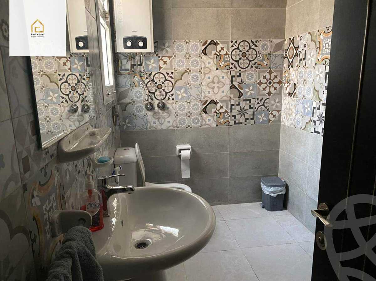 https://aqarmap.com.eg/en/listing/5945432-for-sale-cairo-new-cairo-lrhb-city-phase-4-mohammed-farid-st