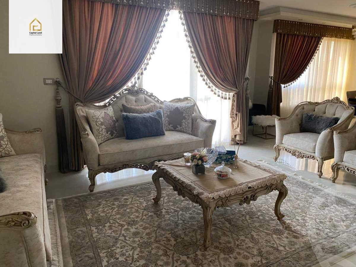 https://aqarmap.com.eg/en/listing/5945432-for-sale-cairo-new-cairo-lrhb-city-phase-4-mohammed-farid-st