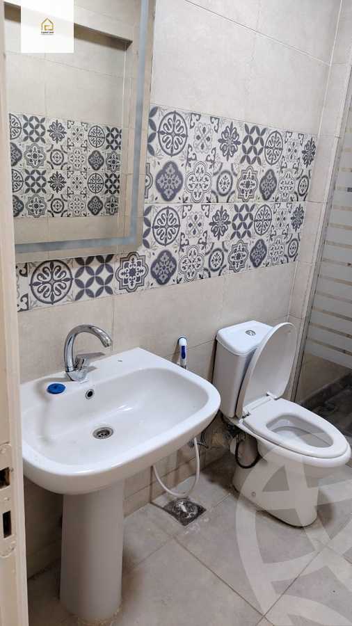 https://aqarmap.com.eg/en/listing/5949040-for-sale-cairo-new-cairo-lrhb-city-phase-8