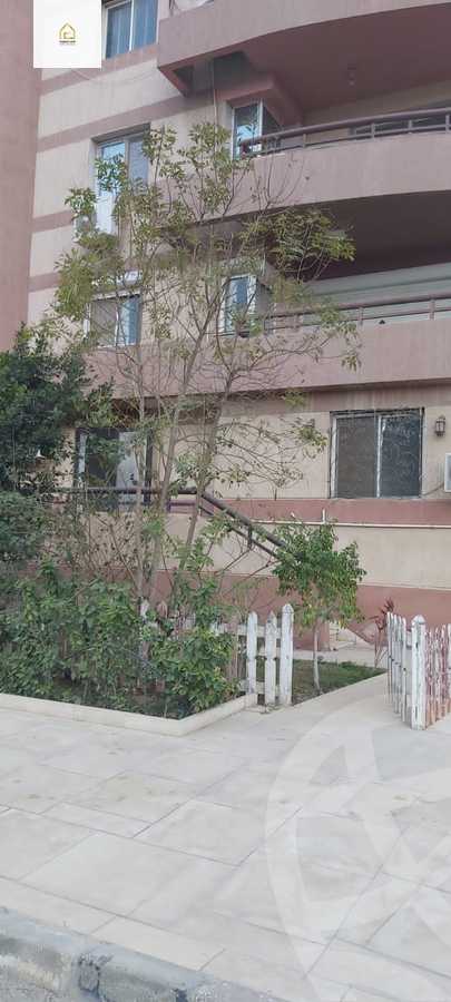 https://aqarmap.com.eg/ar/listing/5949060-for-rent-cairo-new-cairo-lrhb-city-phase-5-talaat-mostafa-st