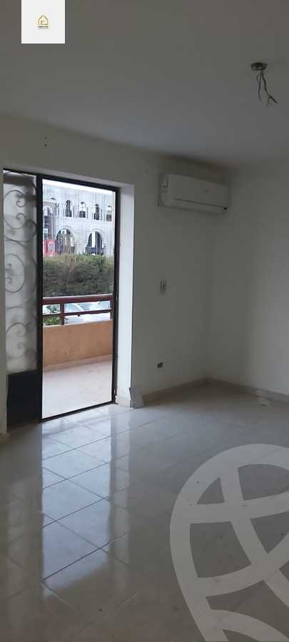 https://aqarmap.com.eg/ar/listing/5949060-for-rent-cairo-new-cairo-lrhb-city-phase-5-talaat-mostafa-st