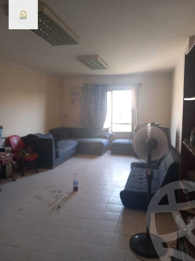https://aqarmap.com.eg/en/listing/5951679-for-sale-cairo-new-cairo-lrhb-city-phase-1-ahmed-rami-st