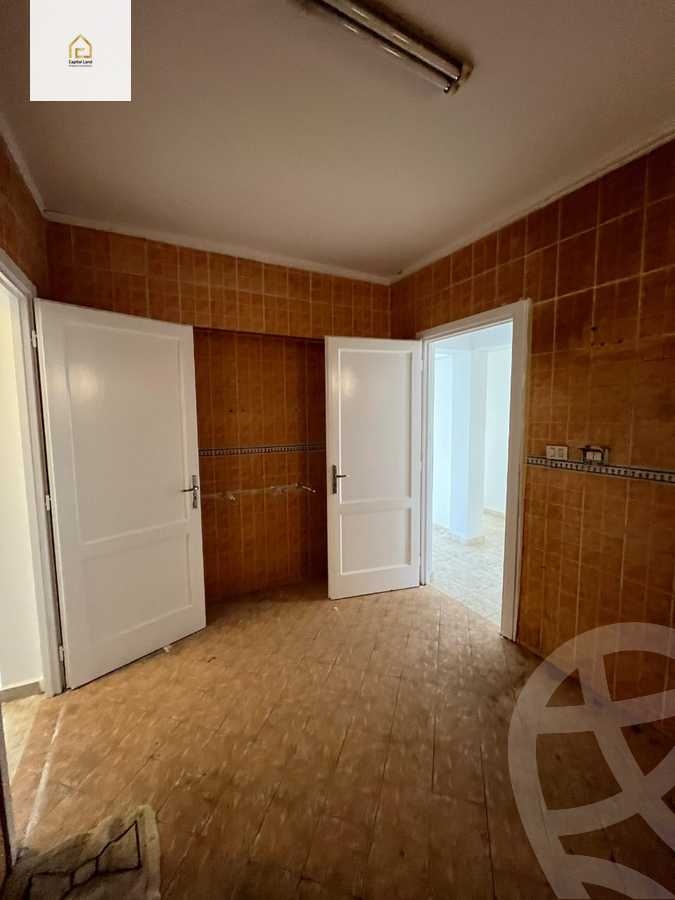 https://aqarmap.com.eg/en/listing/5948265-for-sale-cairo-new-cairo-lrhb-city-mtdd-lrhb-phase-10-farouk-el-baz-st