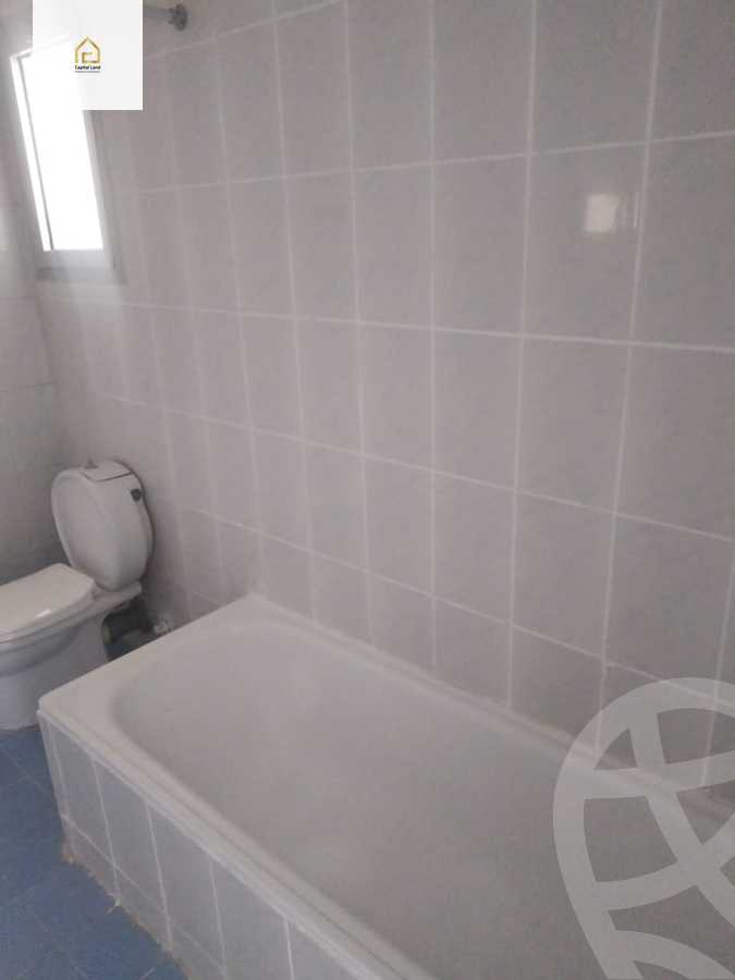 https://aqarmap.com.eg/en/listing/5948706-for-sale-cairo-new-cairo-lrhb-city-phase-1-ahmed-rami-st