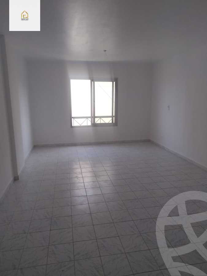 https://aqarmap.com.eg/en/listing/5948706-for-sale-cairo-new-cairo-lrhb-city-phase-1-ahmed-rami-st