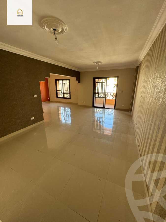 https://aqarmap.com.eg/ar/listing/5953813-for-sale-cairo-new-cairo-lrhb-city-phase-5-talaat-mostafa-st