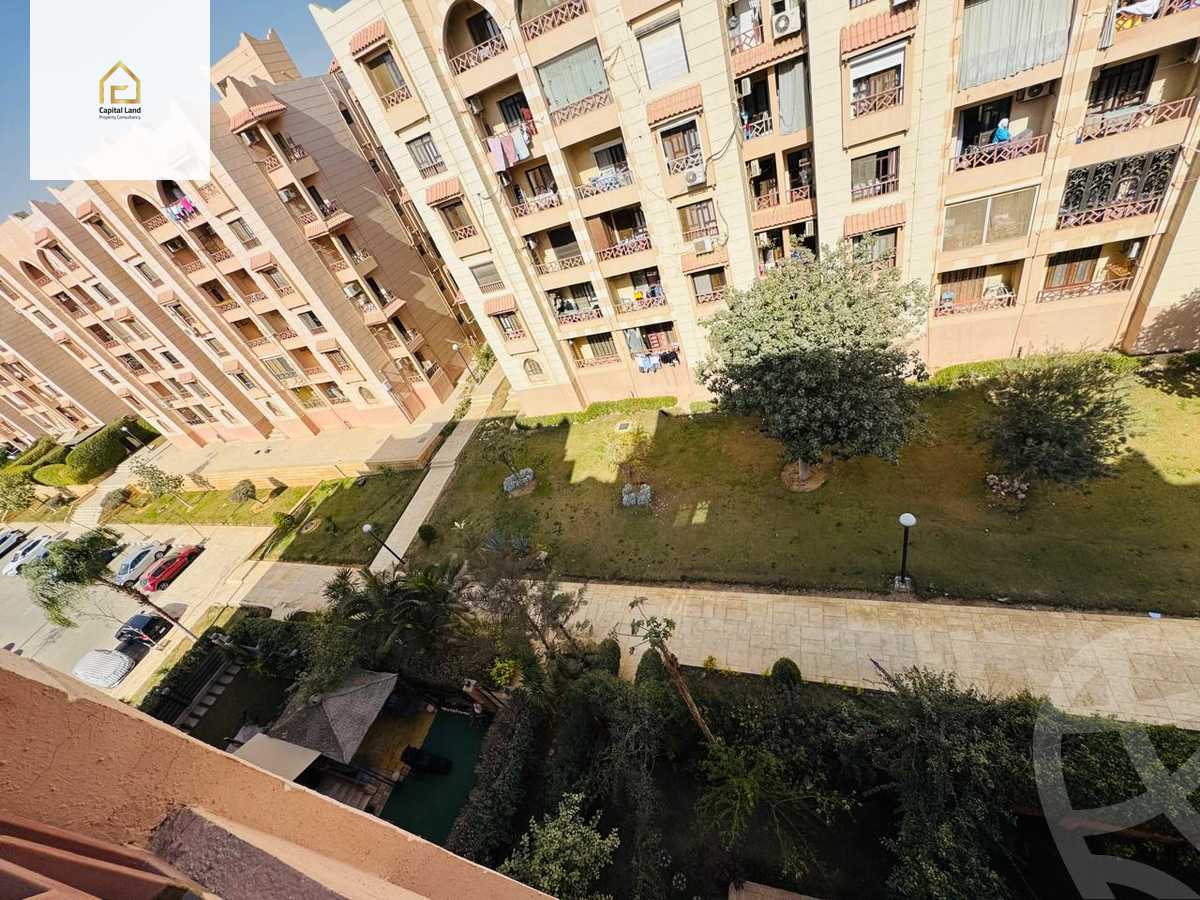 https://aqarmap.com.eg/ar/listing/5953813-for-sale-cairo-new-cairo-lrhb-city-phase-5-talaat-mostafa-st