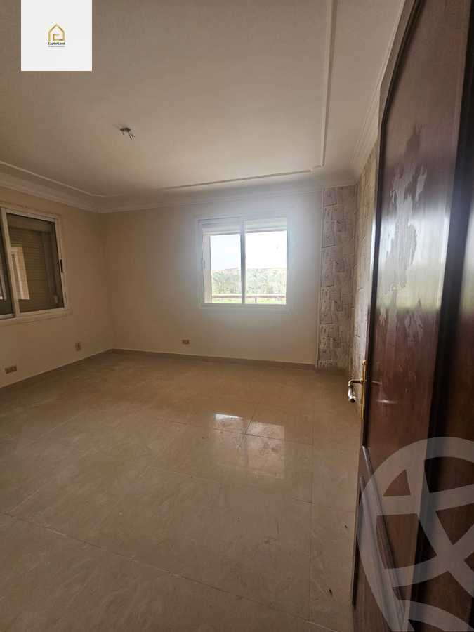 https://aqarmap.com.eg/en/listing/5954001-for-sale-cairo-new-cairo-lrhb-city-phase-4-mohammed-farid-st