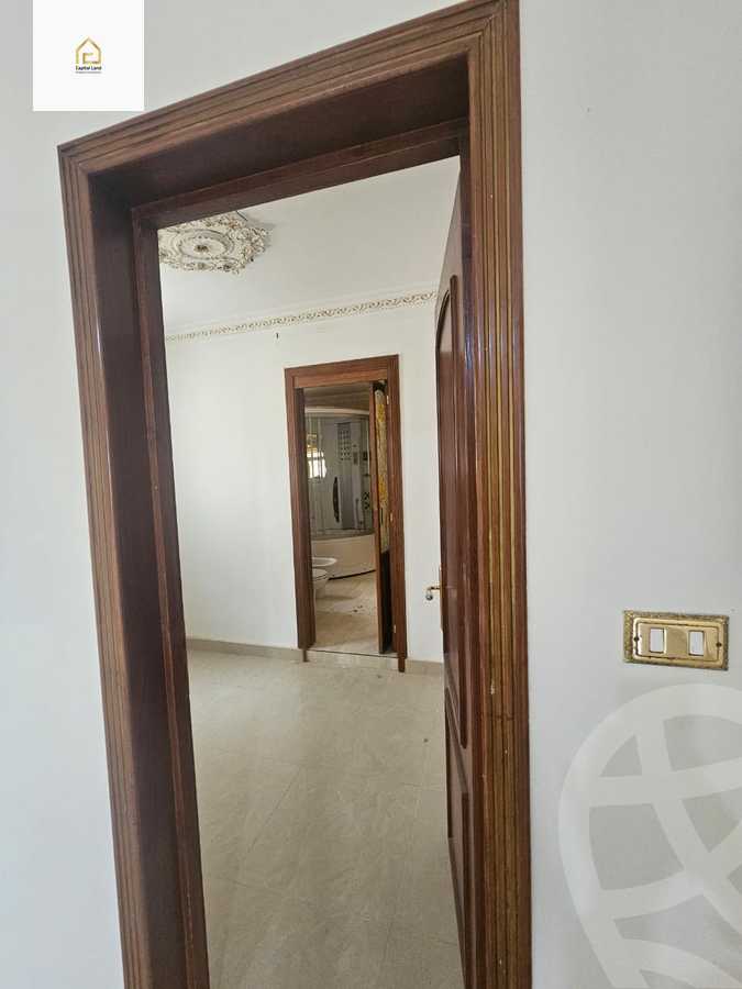 https://aqarmap.com.eg/en/listing/5954001-for-sale-cairo-new-cairo-lrhb-city-phase-4-mohammed-farid-st