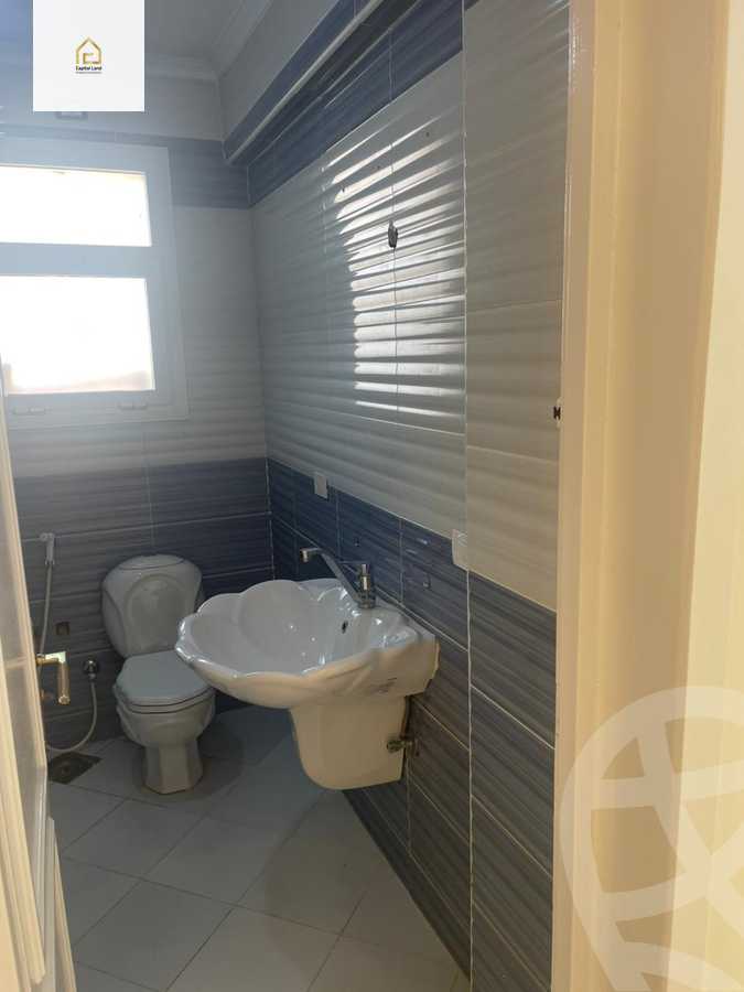 https://aqarmap.com.eg/en/listing/5958278-for-rent-cairo-new-cairo-lrhb-city-phase-4-mohammed-farid-st