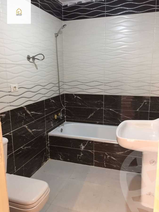 https://aqarmap.com.eg/en/listing/5958482-for-rent-cairo-new-cairo-lrhb-city-phase-1-ahmed-rami-st