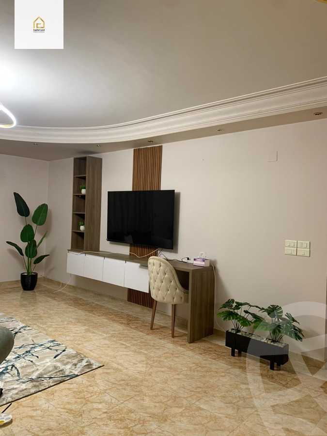 https://aqarmap.com.eg/ar/listing/5971792-for-rent-cairo-new-cairo-lrhb-city-phase-4-mohammed-farid-st