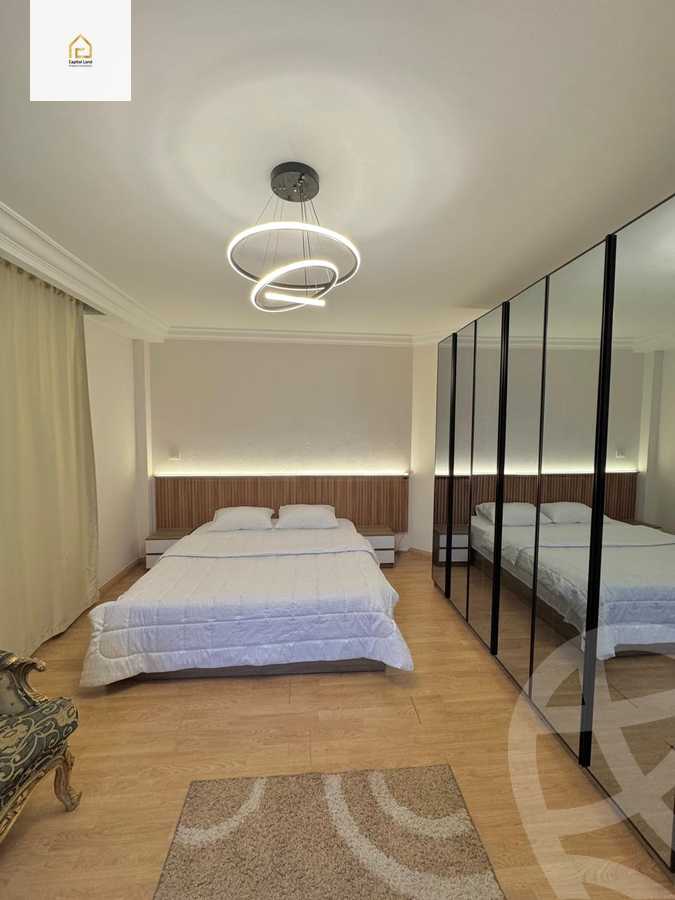 https://aqarmap.com.eg/ar/listing/5971792-for-rent-cairo-new-cairo-lrhb-city-phase-4-mohammed-farid-st