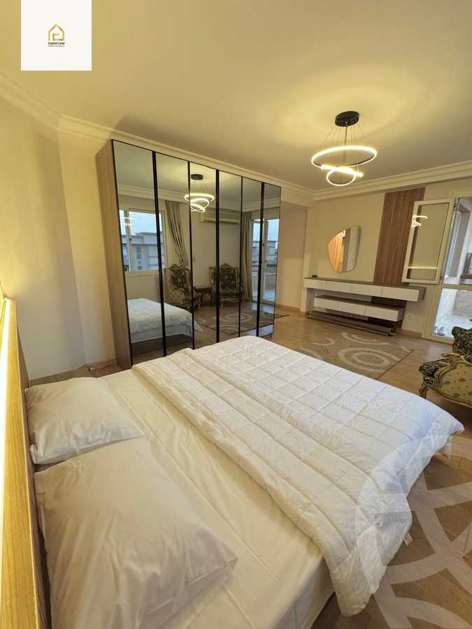 https://aqarmap.com.eg/ar/listing/5971792-for-rent-cairo-new-cairo-lrhb-city-phase-4-mohammed-farid-st