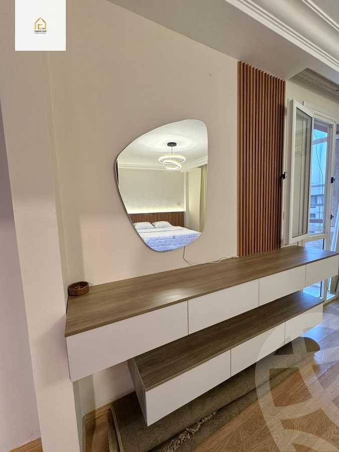 https://aqarmap.com.eg/ar/listing/5971792-for-rent-cairo-new-cairo-lrhb-city-phase-4-mohammed-farid-st
