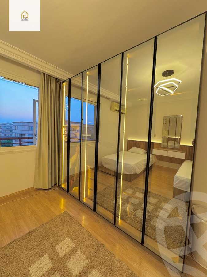 https://aqarmap.com.eg/ar/listing/5971792-for-rent-cairo-new-cairo-lrhb-city-phase-4-mohammed-farid-st