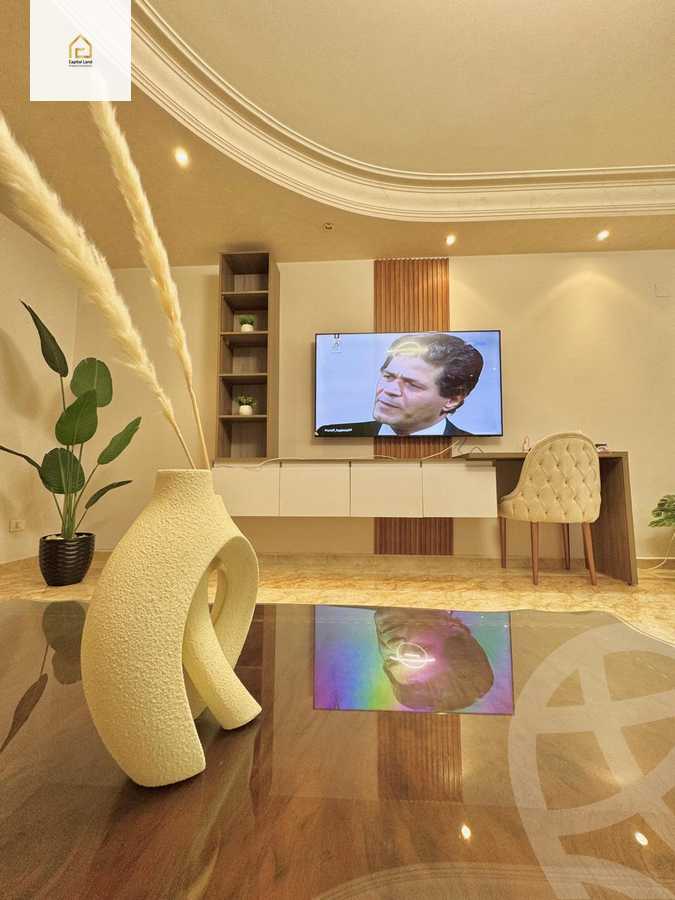 https://aqarmap.com.eg/ar/listing/5971792-for-rent-cairo-new-cairo-lrhb-city-phase-4-mohammed-farid-st